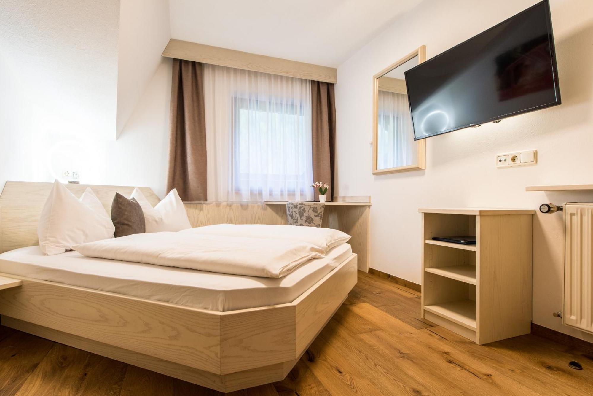 Hotel Sigmunderhof Chienes Extérieur photo